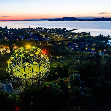 Sunset Lakeview With Jacuzzi