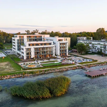 Sunset Lakeview With Jacuzzi Διαμέρισμα *